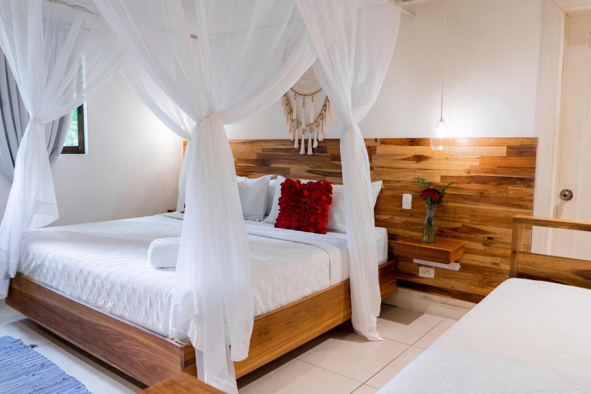 Banana Beach Bungalows Playa Santa Teresa  Екстер'єр фото